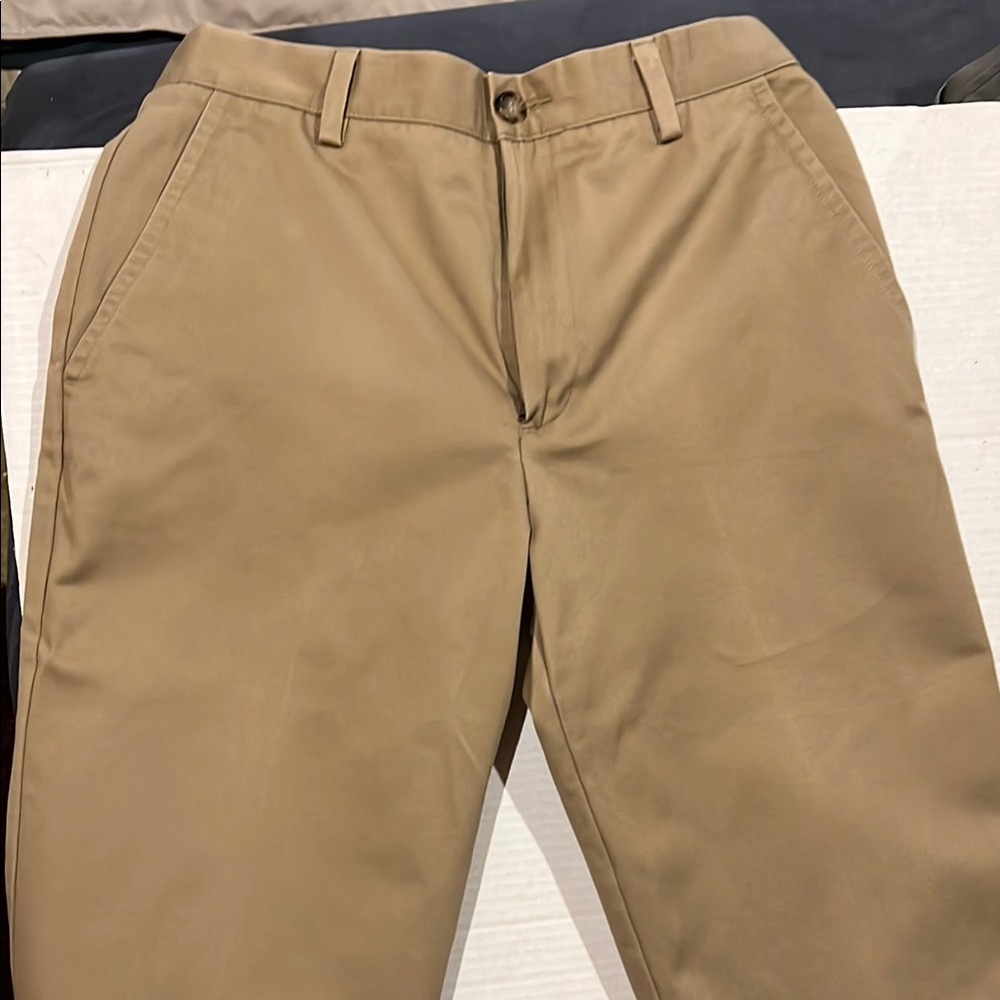 Docker’s Tan Khaki. 100% Cotton 29 x 30